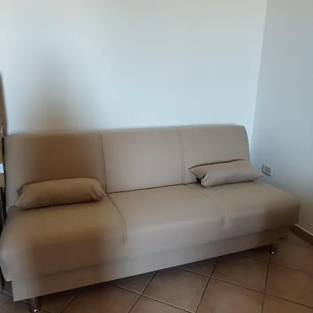 Pauli's דירה ואלדוריה